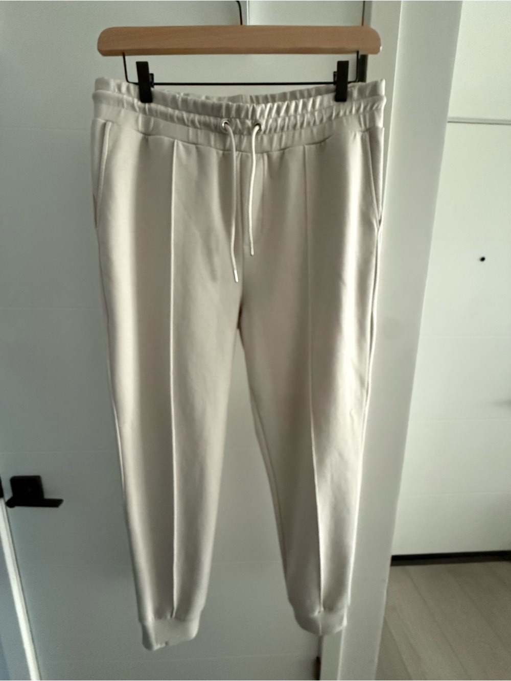 Reiss Men's Cream Drawstring Joggers